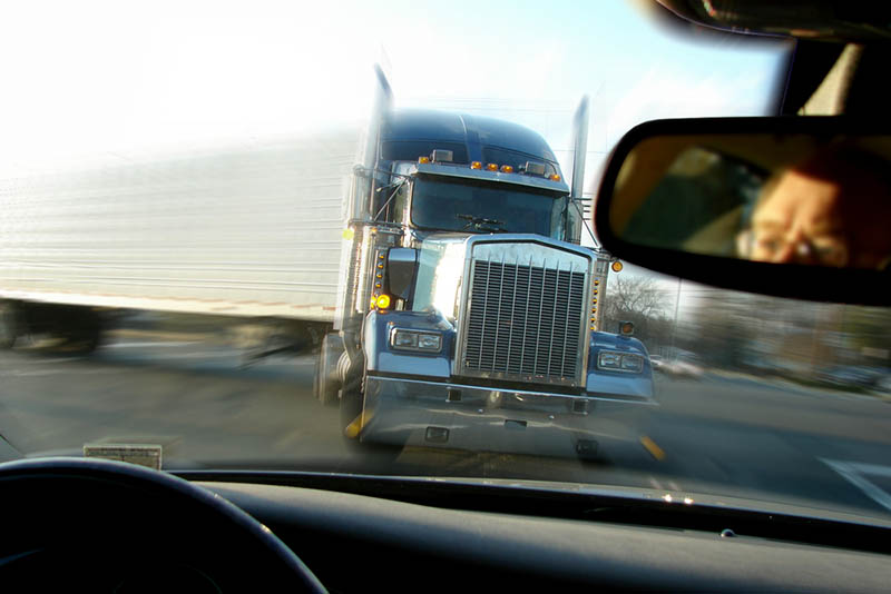 Contact Truck Accident Lawyer in Long Beach