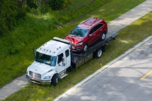 First,Responders,Helping,On,Car,Accident,Site ,Tow,Truck,Loading
